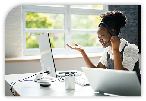 Man working with computer side view (2)