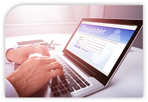 Man working with computer side view (4)